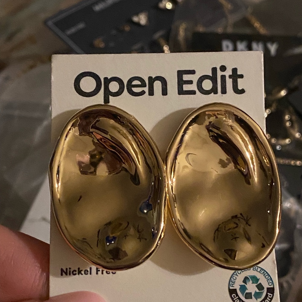 Open Edit Abstract Sculptural Gold Tone Clip On Earrings